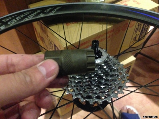 STARBIKE  A28/C50  SWORDSMAN  劍俠輪開箱