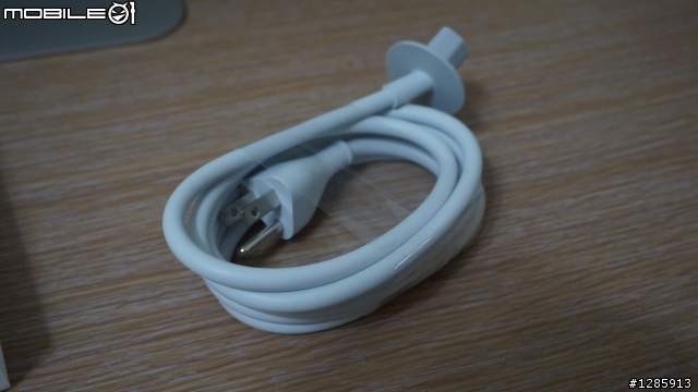 開箱 一波四折的 2013年末最新 iMac 27半攻頂款