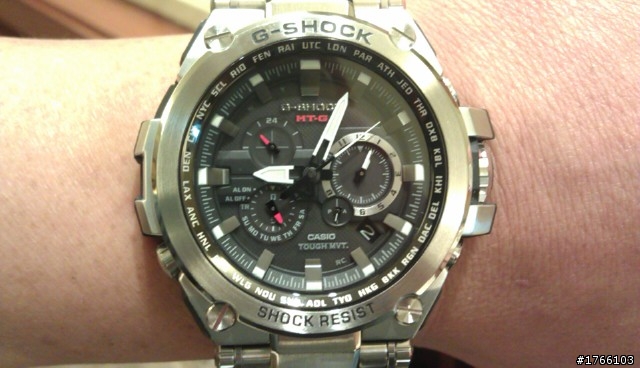 去吃個麵順便買個小玩具 CASIO MT-G 30 周年紀念版