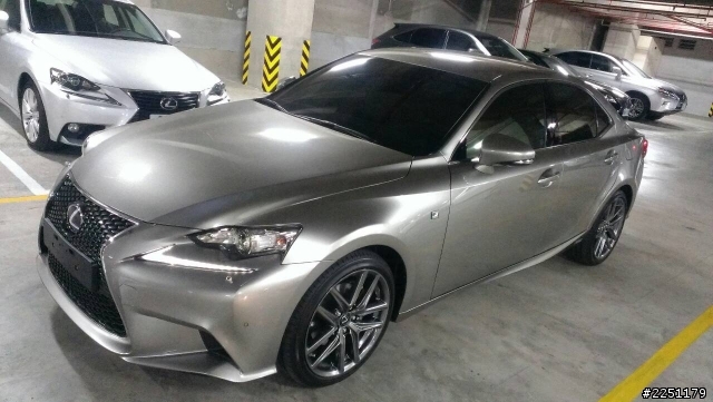 IS 300h f sport 簡易開箱
