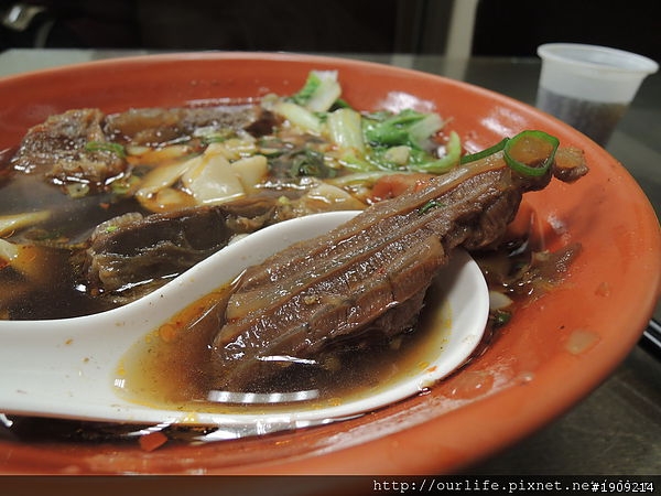彰化．45年彈牙刀切牛肉麵