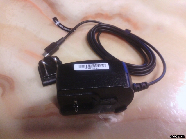 華碩t100硬碟版變壓器，怎麼長這樣？