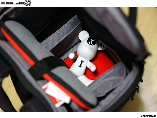 [開箱]Manfrotto Advanced 專業級系列包包中的  Tri Backpack 專業級3合1斜肩後背包 M
