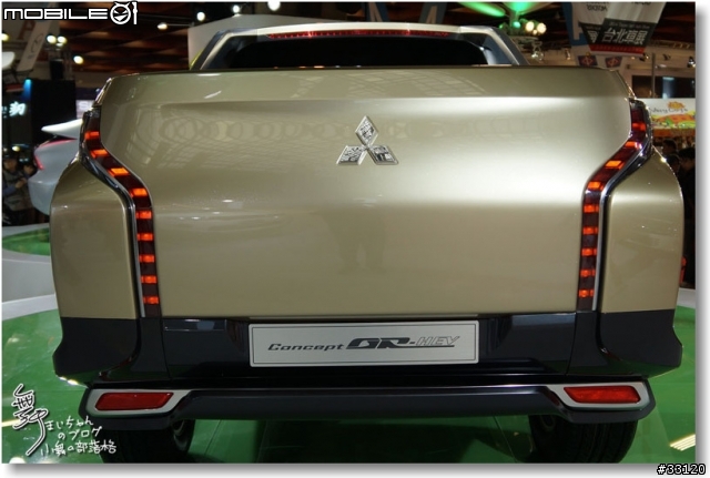 【2014台北車展】Mitsubishi車展特派員現場一直被擠到角落的側面報導