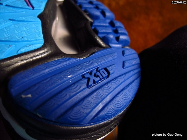 [開箱]跑鞋中的彩虹 MIZUNO Wave RIDER 17