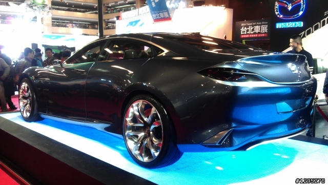 Mazda 6 魂動紅車展現蹤