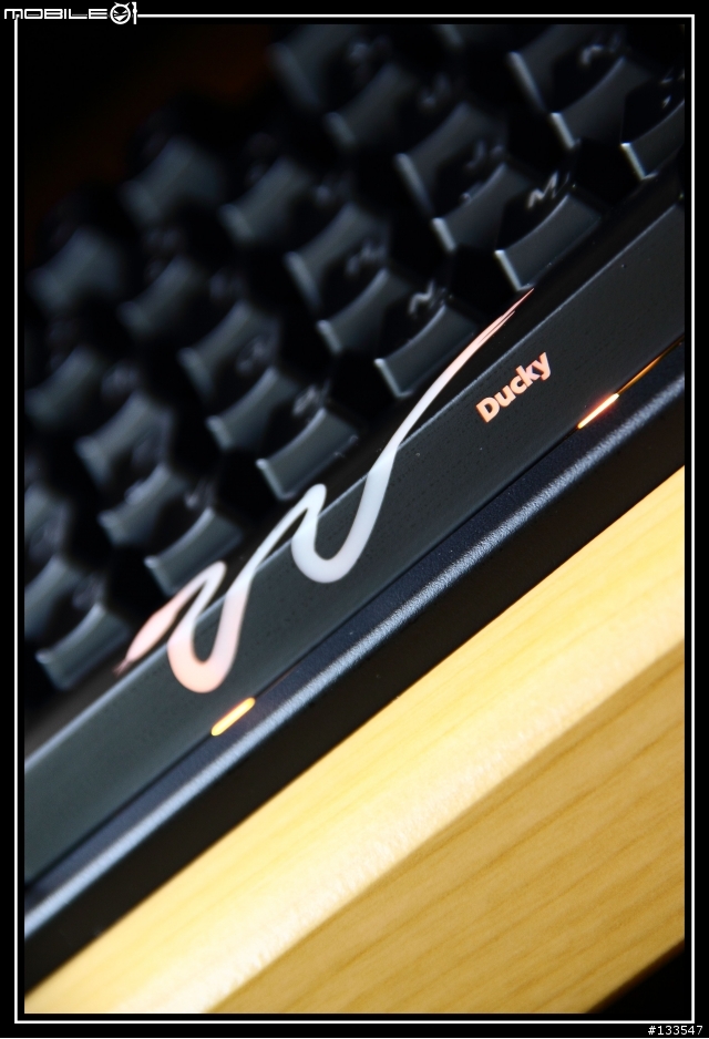 [開箱分享] Ducky Shine 3 DK9008 藍光/青軸/中文...