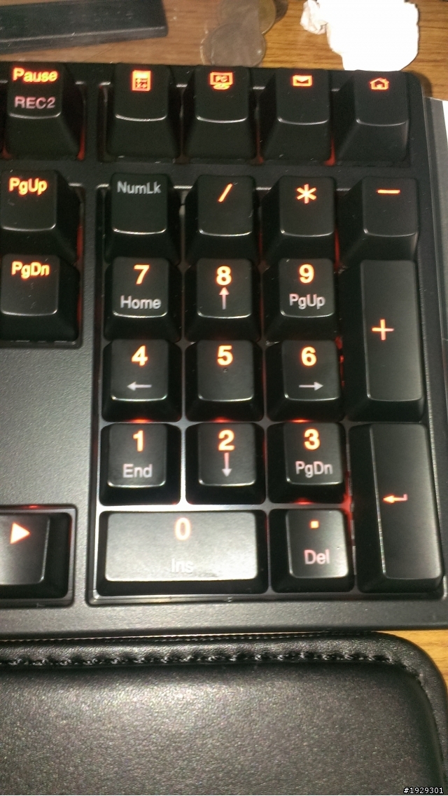 [開箱]第一支機械式鍵盤Ducky DK9008 Shine2 黑軸橘光簡單開箱 (1/8 23:00更新) 已解決