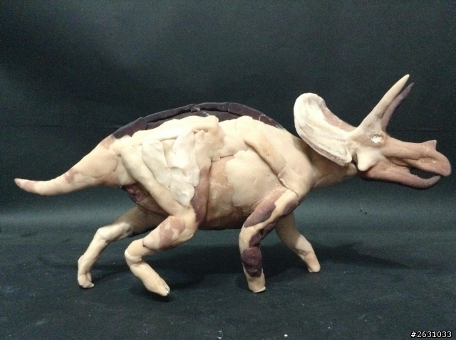 仿真動物原型製作～1/20 三角龍