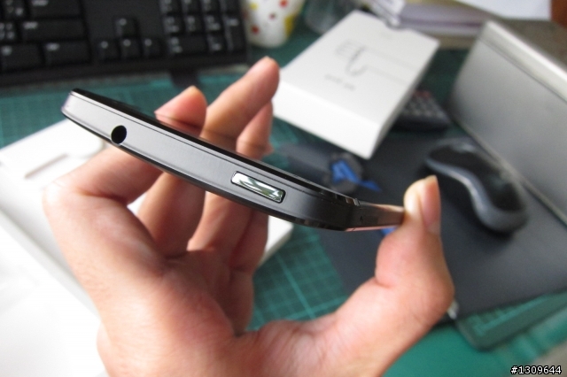 HTC NEW ONE 紫光任務送修完畢