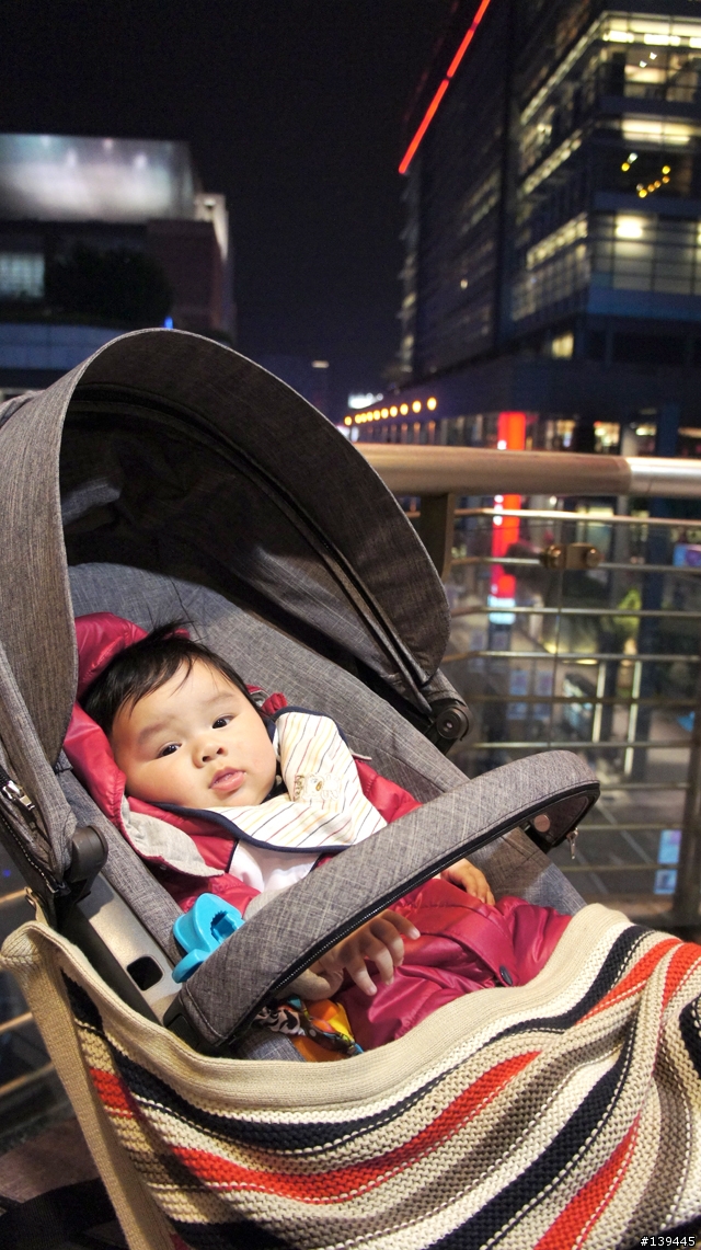 Stokke Xplory V4  black melange丹寧灰款式嬰兒推車開箱