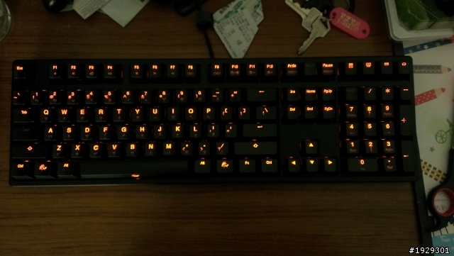 [開箱]第一支機械式鍵盤Ducky DK9008 Shine2 黑軸橘光簡單開箱 (1/8 23:00更新) 已解決