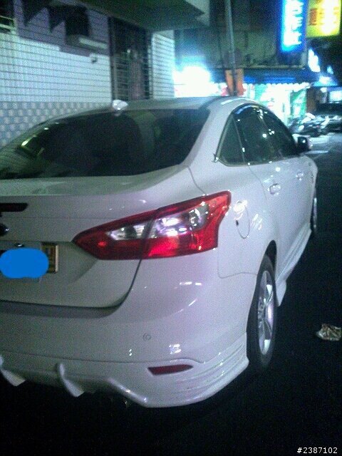 看到疑似FOCUS5門改成4門車型