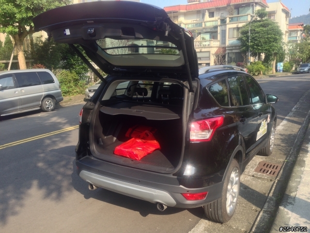 KUGA 24小時體驗試乘~好想一直開下去~~