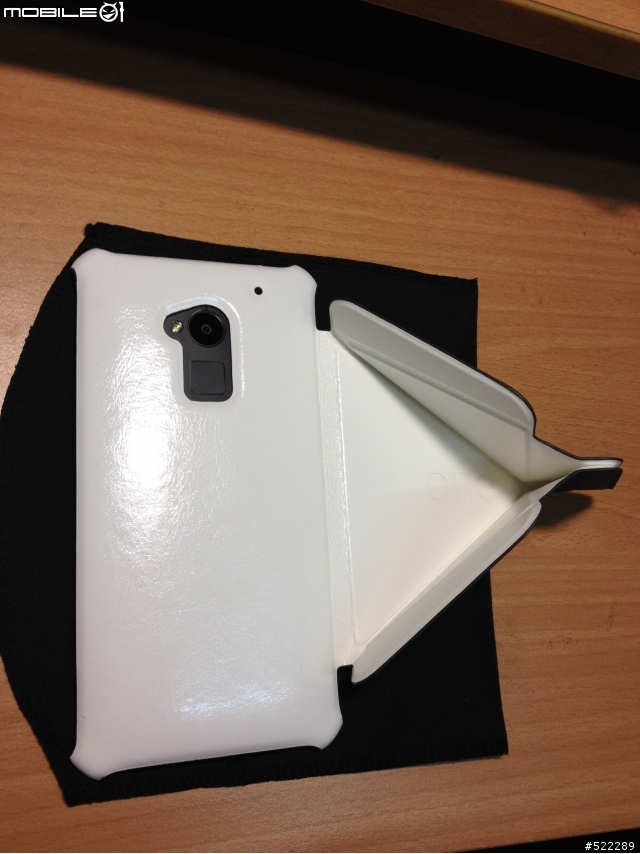 HTC One Max的首購禮開箱~比我想得漂亮很多!有人也收到了嗎?