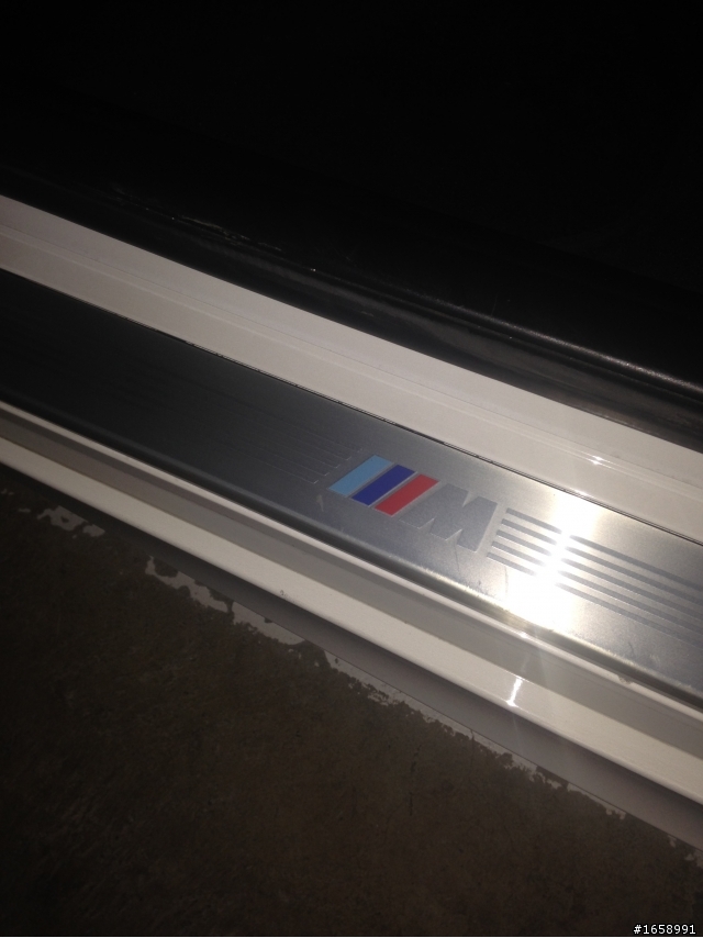 X1開箱(我姊姊的 ^^ ) 附帶第一台BIMMER E87 123d(is me補開箱