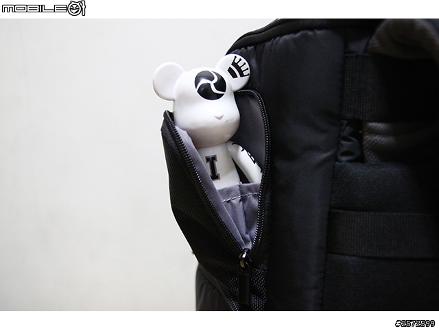 [開箱]Manfrotto Advanced 專業級系列包包中的  Tri Backpack 專業級3合1斜肩後背包 M