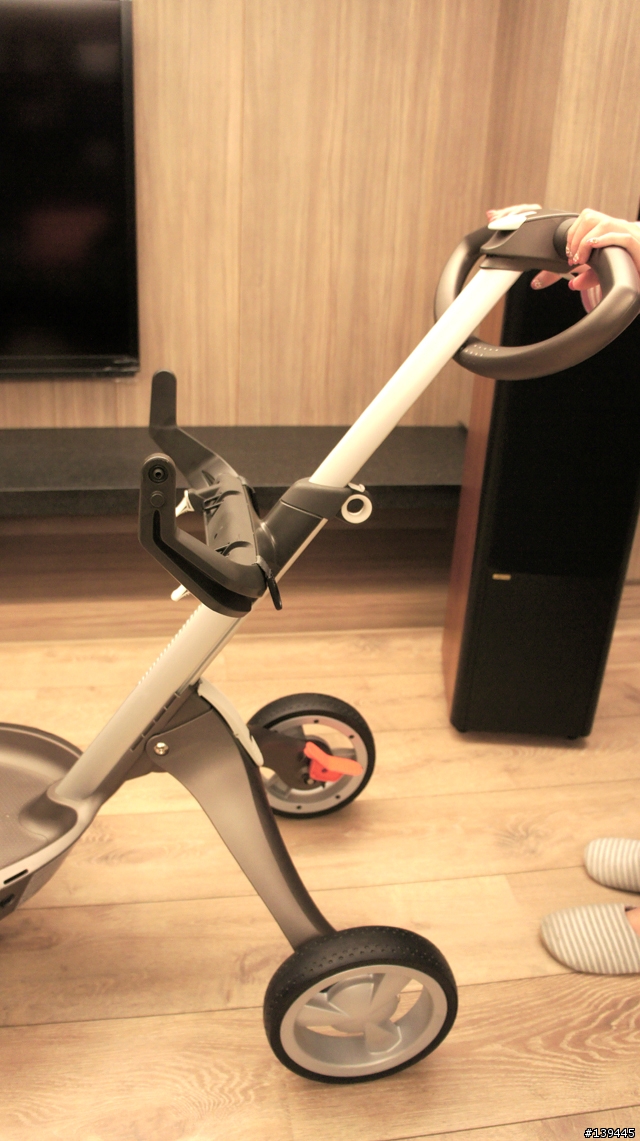 Stokke Xplory V4  black melange丹寧灰款式嬰兒推車開箱