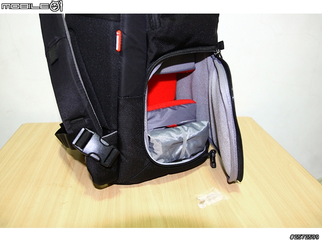 [開箱]Manfrotto Advanced 專業級系列包包中的  Tri Backpack 專業級3合1斜肩後背包 M
