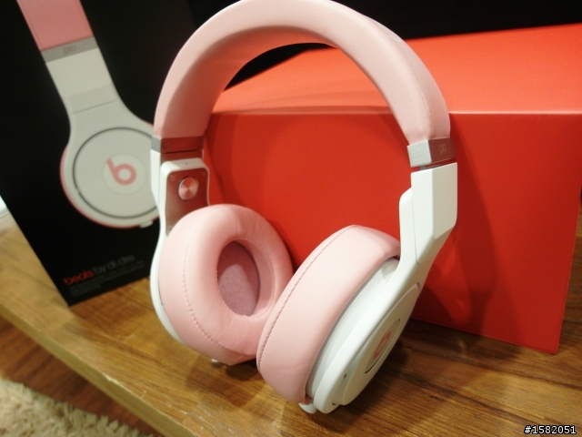 簡單開箱Beats Pro Nicki Minaj