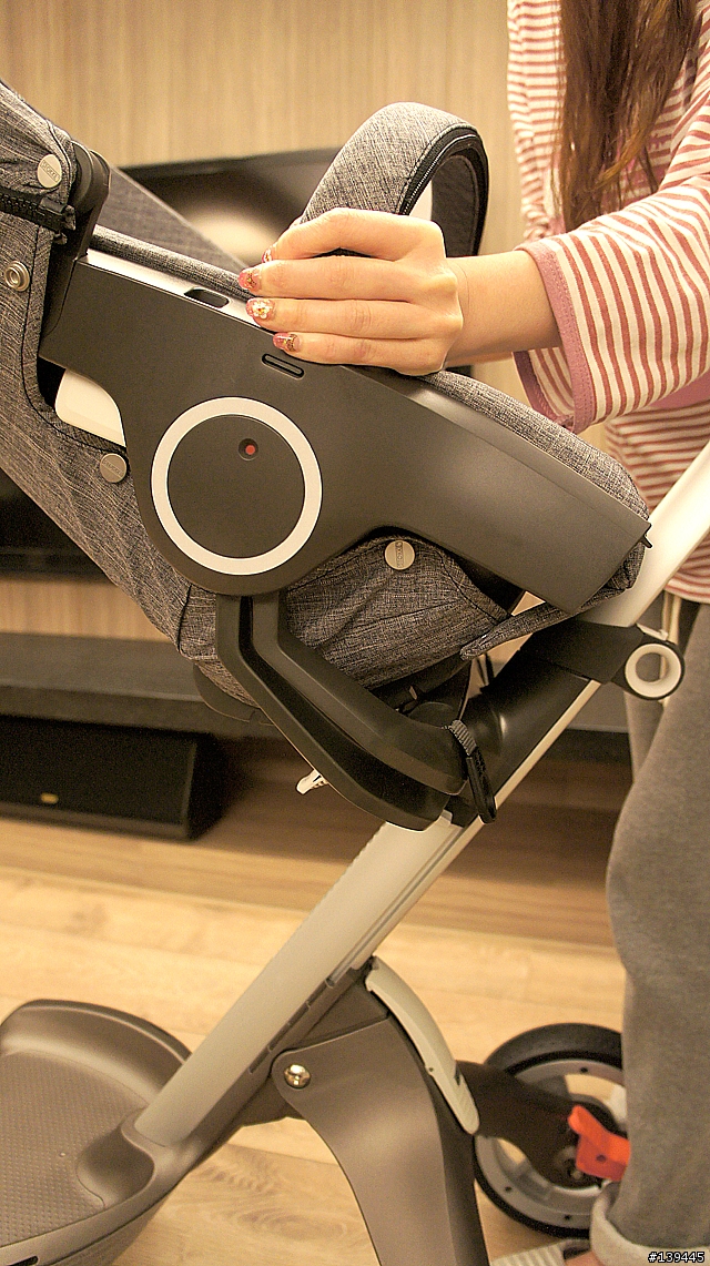 Stokke Xplory V4  black melange丹寧灰款式嬰兒推車開箱