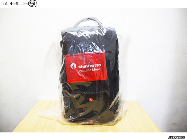 [開箱]Manfrotto Advanced 專業級系列包包中的  Tri Backpack 專業級3合1斜肩後背包 M