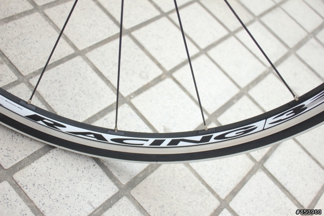 [開箱]2013 CANNONDALE CAAD 10 白/黑塗裝