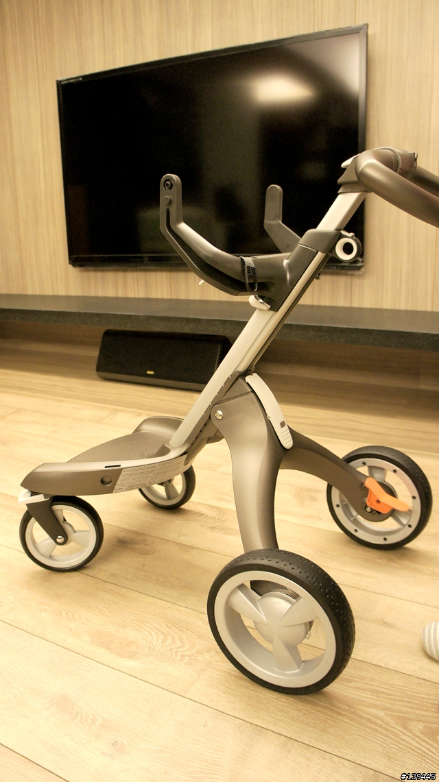 Stokke Xplory V4  black melange丹寧灰款式嬰兒推車開箱