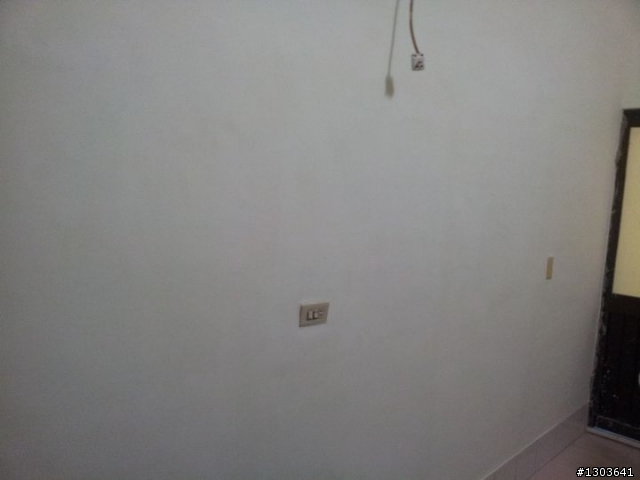 過年前另類開箱 分享如何解決 像鬼屋的壁癌之家