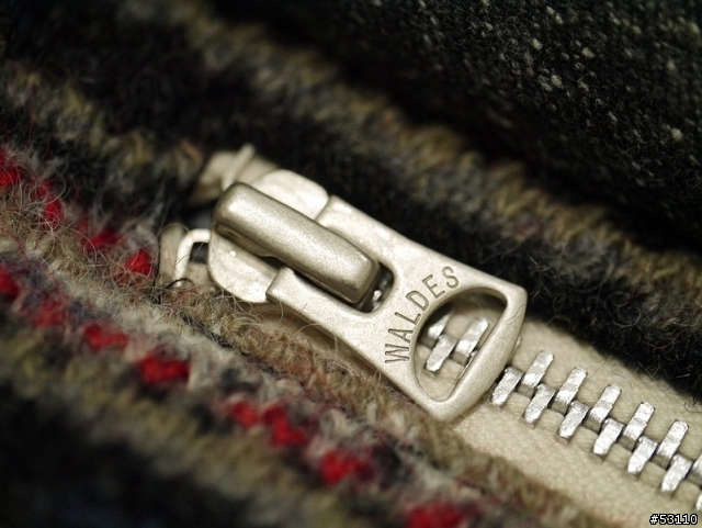[分享] JUNYA WATANABE X DUVETICA KNIT STRIPE BLAZER PUFFER