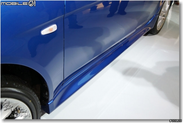 【2014台北車展】Mitsubishi車展特派員現場一直被擠到角落的側面報導