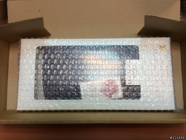 寒冷冬天的小溫暖~英國Dents皮製手套