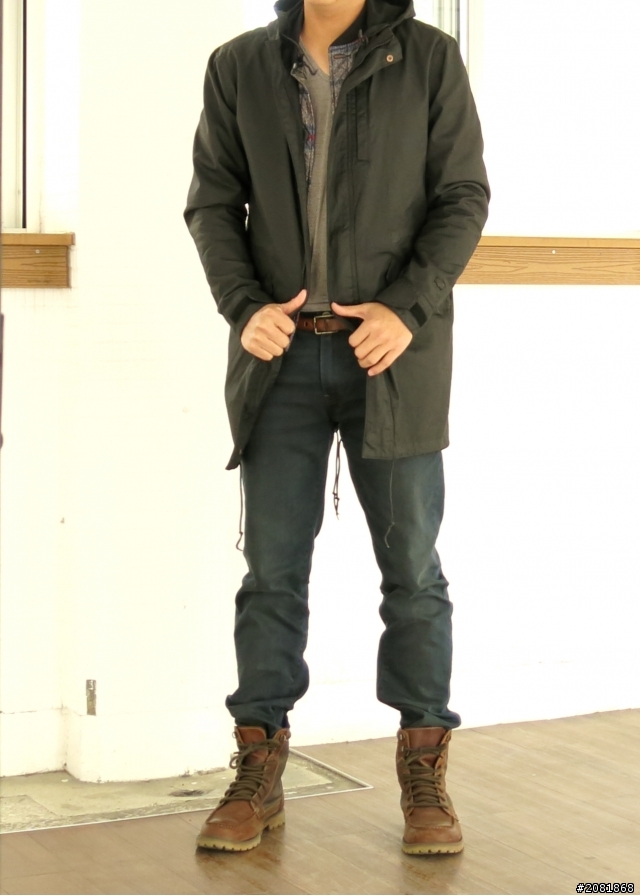 [分享] Levi's 長版防風大衣