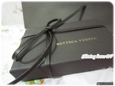 分享˙Bottega Veneta 鋼鐵灰 水滴型 鑰匙圈