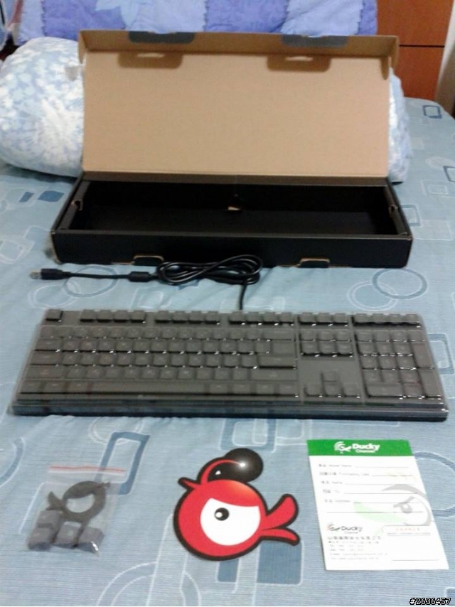 [開箱] 生日禮物-DK2108S-RTWALB 紅軸 中文藍光 Ducky 鍵盤