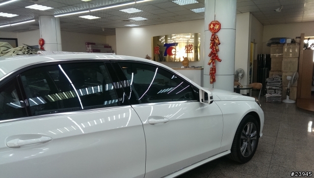 [開箱]E200 Avantgarde+智慧型頭燈+V-KOOL隔熱紙+MIO行車紀錄器安裝