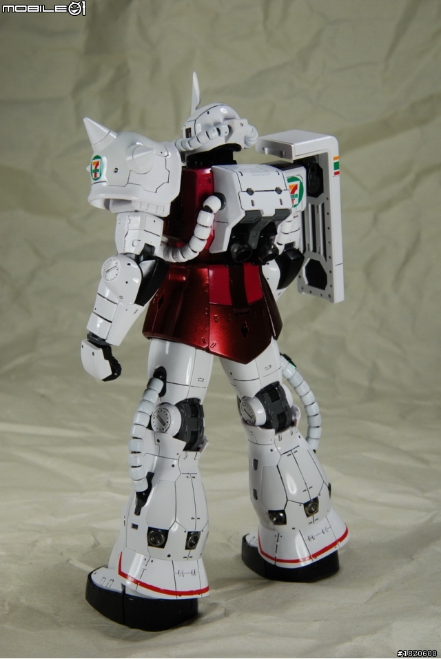 <圖片分享> 7-11_RX-78 Gundan & MS-06 Zaku II