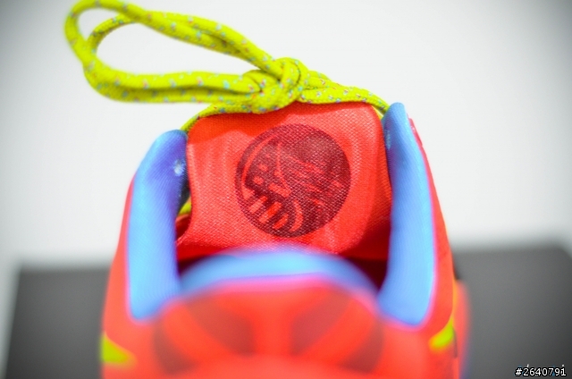 【首次開箱文】Kobe 8 System "YOTH"