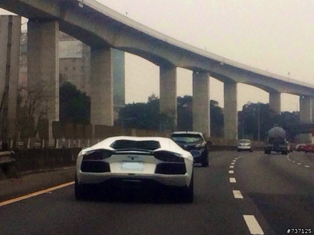 路上遇到的車