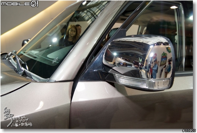 【2014台北車展】Mitsubishi車展特派員現場一直被擠到角落的側面報導