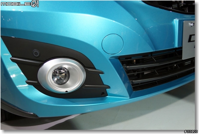 【2014台北車展】Mitsubishi車展特派員現場一直被擠到角落的側面報導