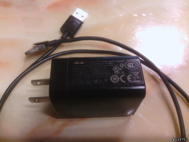 華碩t100硬碟版變壓器，怎麼長這樣？