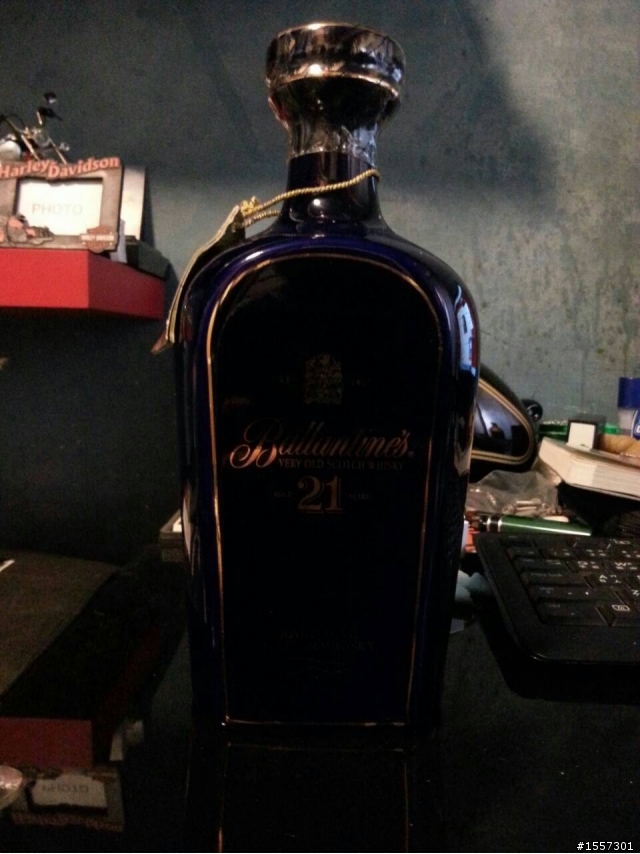 早已遺忘在家中儲物間的一些酒,今年大掃除終於重見天日!