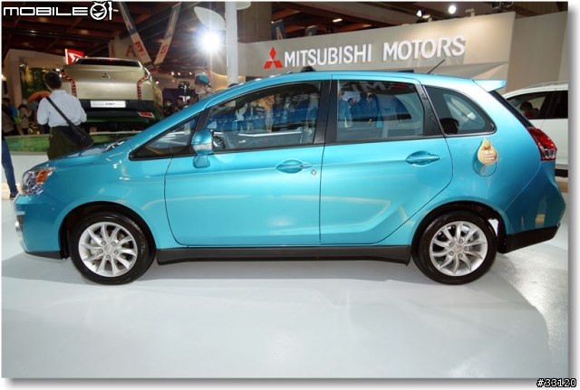 【2014台北車展】Mitsubishi車展特派員現場一直被擠到角落的側面報導