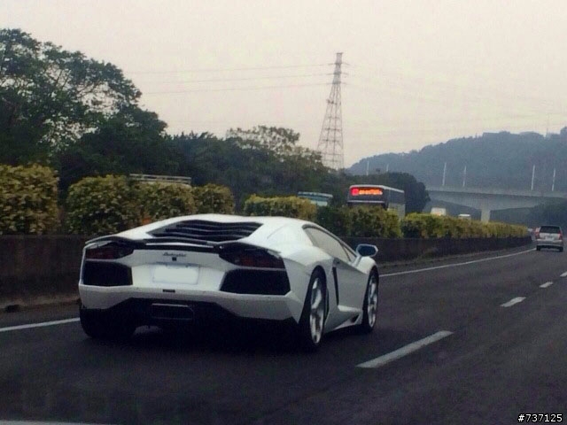 路上遇到的車