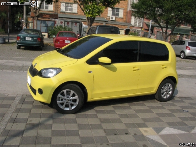Škoda CITIGO 開箱 (向日葵黃) 與使用心得分享