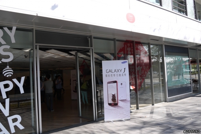  Samsung GALAXY J  魅力美型鑑賞會