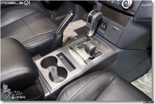【2014台北車展】Mitsubishi車展特派員現場一直被擠到角落的側面報導