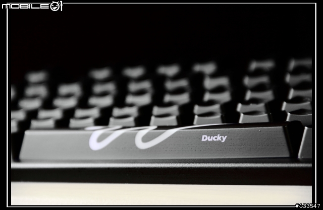 [開箱分享] Ducky Shine 3 DK9008 藍光/青軸/中文...