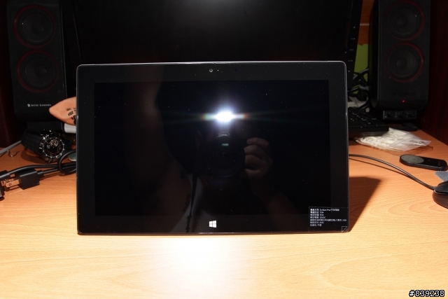 【開箱】Surface PRO 128GB +開機關機速度+USB插入畫面2014-01-11 新增鍵盤照